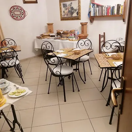 Affitta Casa Delle Rose Villanova Monteleone