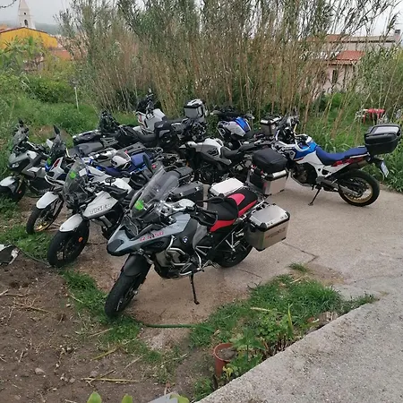 Affitta Casa Delle Rose Гостевой дом